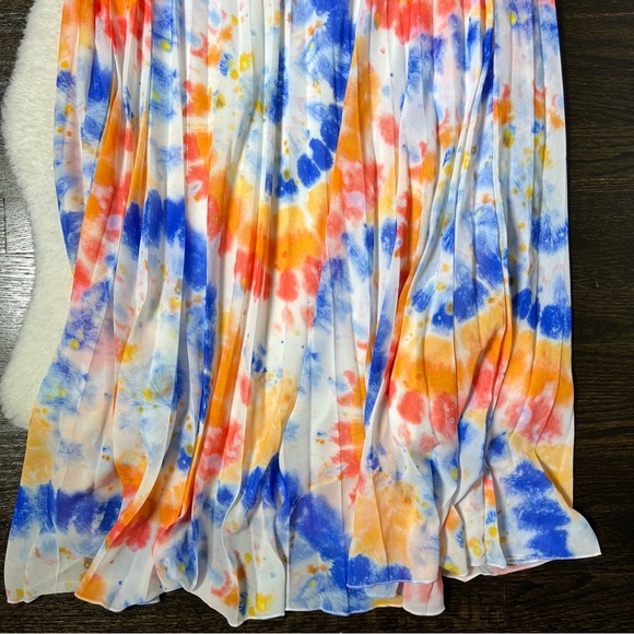 Cartoon Tie Dye Shift Dress - Picture 3 of 12